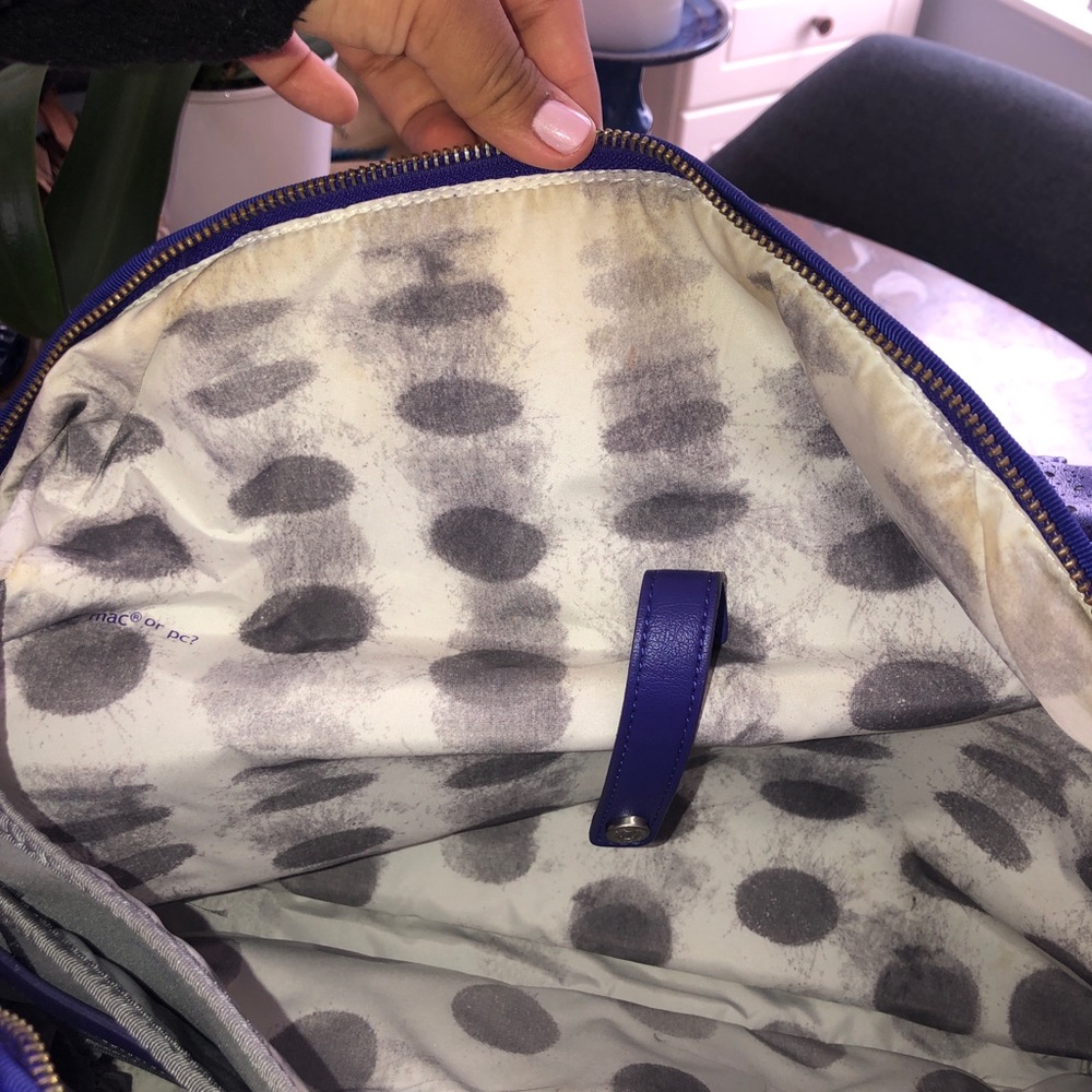 Lululemon Duffle - Picture 5 of 8